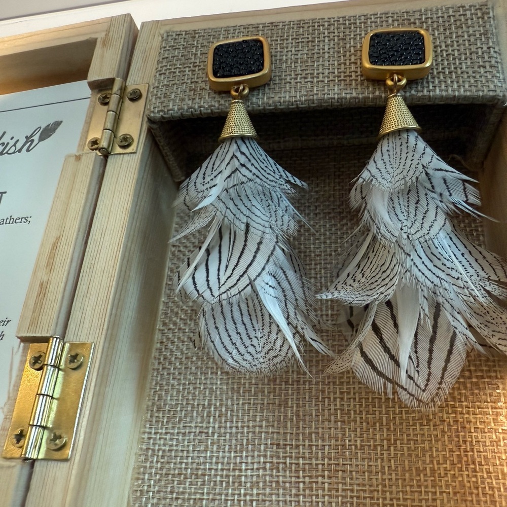 Brackish Goose, pheasant and stingray Earrings - Picture 4 of 8